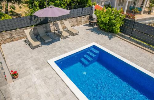 Apartments Villa "aurea" With Pool