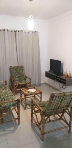 Apartamento 3 Quartos No Taperapuan. Menos De 300m Da Praia