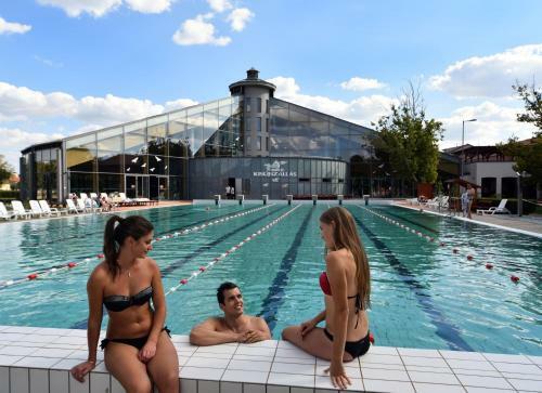 Hotel Kum�nia