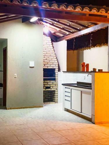 Casa Para 9 Pessoas, Com Piscina E Churrasqueira