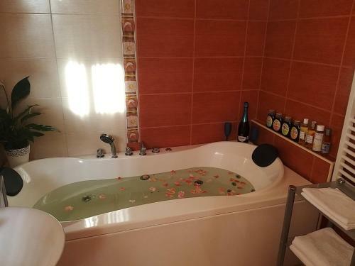 �denkert Apartmanh�z