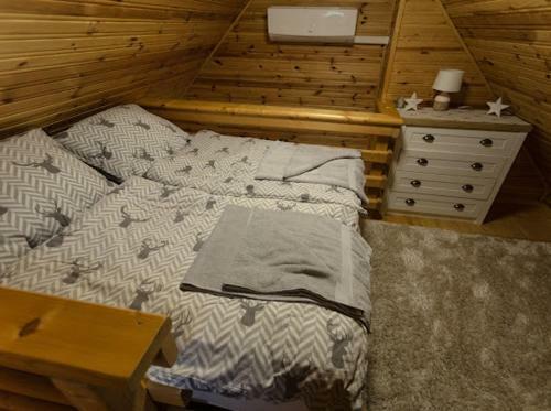 Hunting Lodge Lip�t