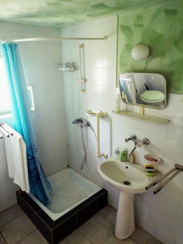 Pusztakisfalu Vend�gh�z