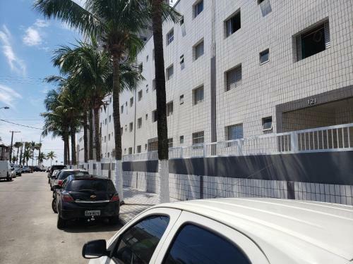 Apartamento Kit�o Com Quarto 50mts Do Mar