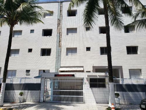 Apartamento Kit�o Com Quarto 50mts Do Mar
