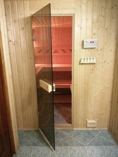 Z�ld Orom Vend�gh�z