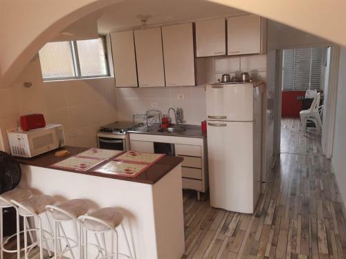 Incr�vel Apartamento Na Guilhermina Com Vista Pro Mar