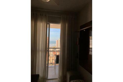 Apartamento 50 Metros Da Praia, Vista Para A Serra E O Mar