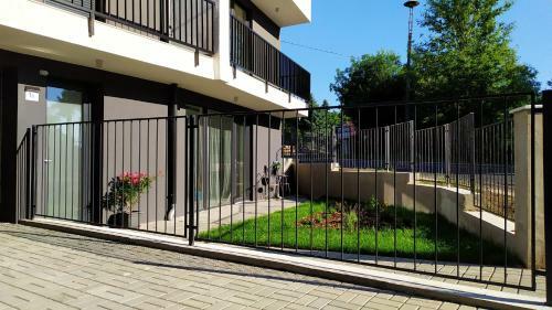 Sir�ly Apartman
