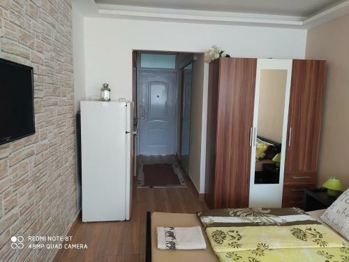 Mira Apartman