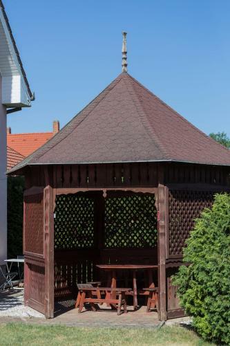 Hostal Felh? Vend�gh�z