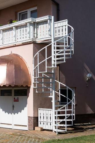 Hostal Felh? Vend�gh�z