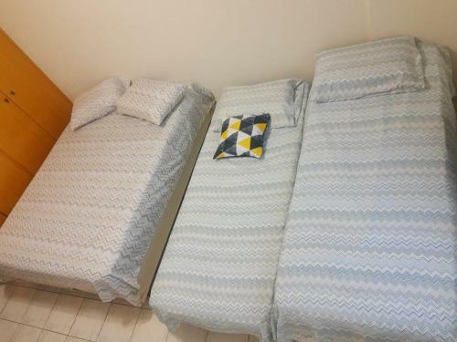 Apartamento Condom�nio Frente Mar