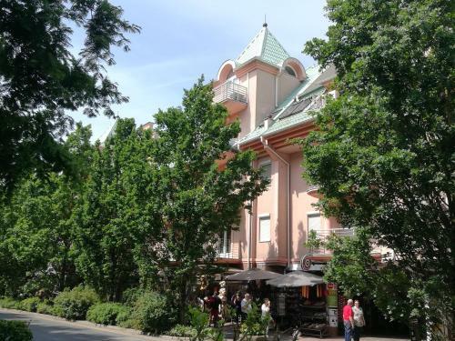 Niki Apartman