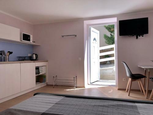 Apartamento White Crow House