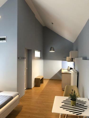 Apartamento White Crow House
