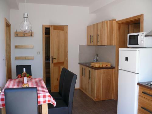 S�ra Apartman