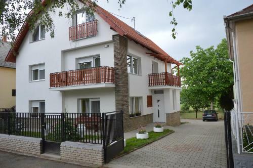 Varga Apartman H�v�z
