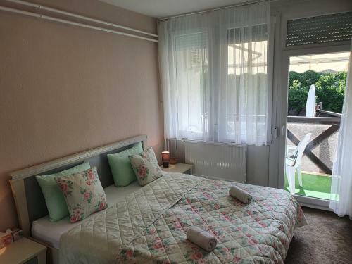 Flower Apartment