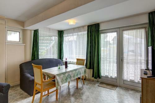 Gyapay Apartman H�v�z