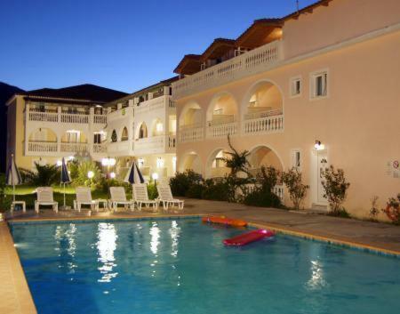 Aparthotel Hotel Plessas Palace