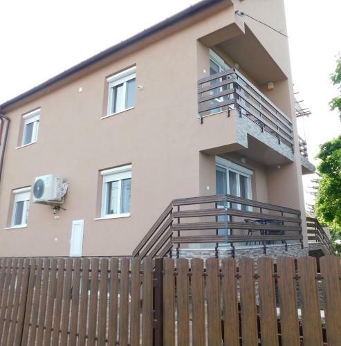 Wessel�nyi Apartmanh�z