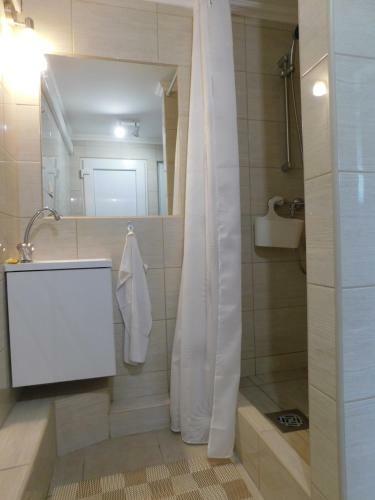 Wessel�nyi Apartmanh�z