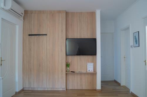 East Side Corner - Apartment 2