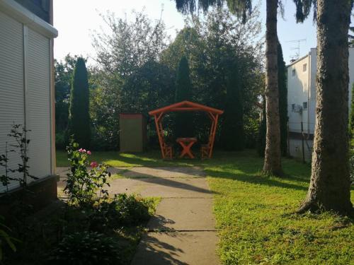 Krisztina Apartman 81