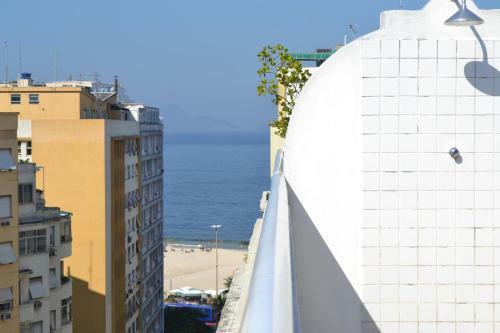 Roxy Apartments