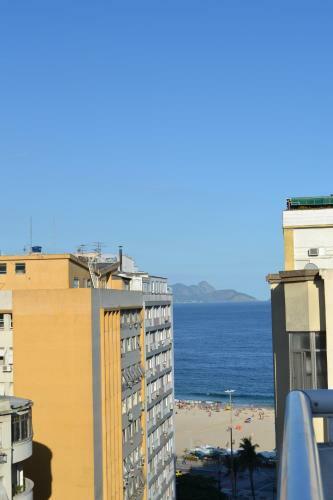 Roxy Apartments