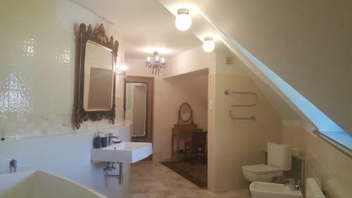 Hostal Peahen Residence