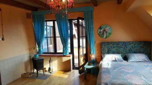 Hostal Peahen Residence
