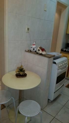 Copacabana, Apartamento De 1 Quarto Com Garagem