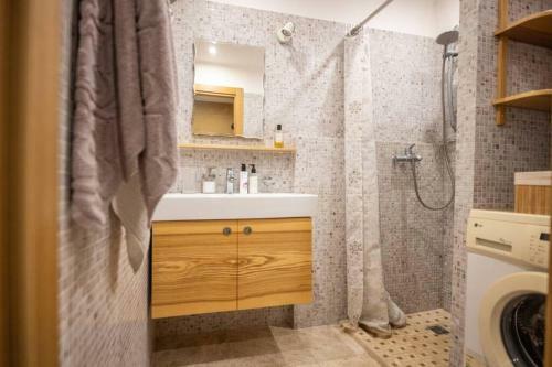 Beautiful & Spacious Apartment In Valmiera