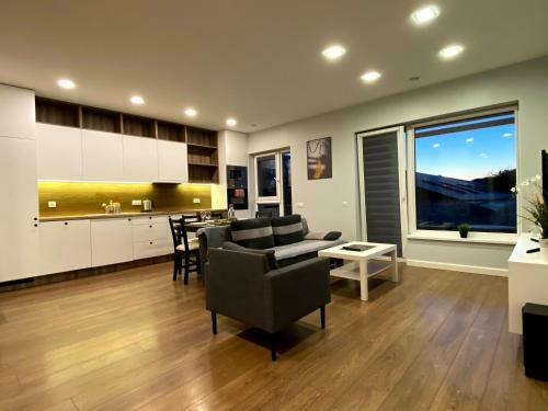 Zalgirio Modern Apartment In Vilnius City Center, With Balcony