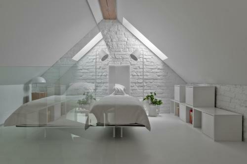 City Entrance Apartment