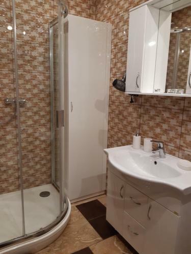 Apartamento Zveryno Guest House