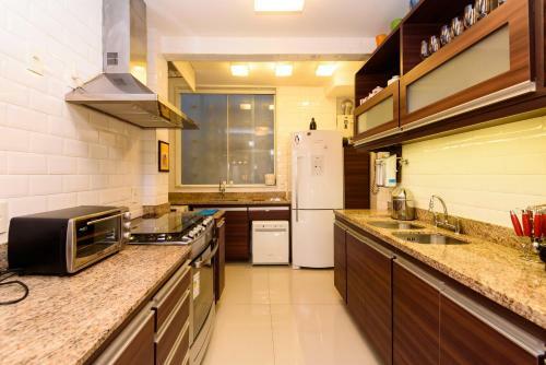 Apartamento Cavirio Gsm102 - Excelente 2 Quartos, Pr�ximo Ao Metr� E Praia