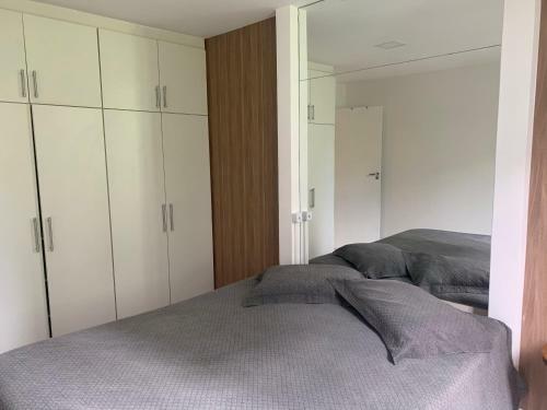 Apartamento Quarto E Sala
