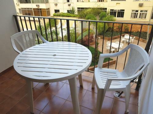 Apartamento Amplo Im�vel Copa Posto 6 - Piscina E Garagem