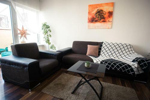 V 12 -terrace + 3 Rooms Apartment Vilnius Old Town