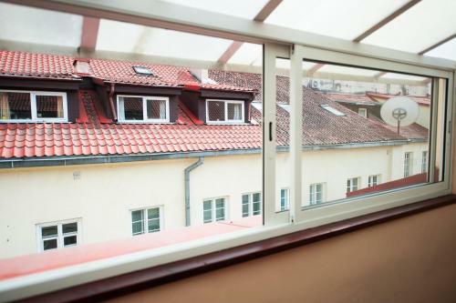 V 12 -terrace + 3 Rooms Apartment Vilnius Old Town