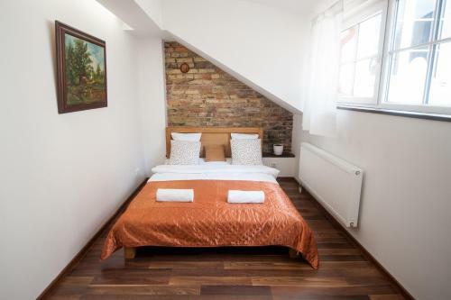 V 12 -terrace + 3 Rooms Apartment Vilnius Old Town