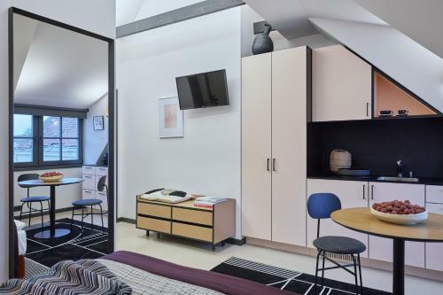 Rooma Apartments