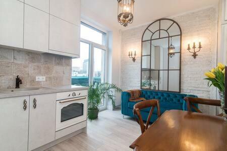 Opera And Ballet Theatre Apartment By Urban Rent