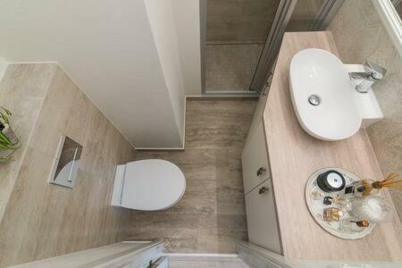 Opera And Ballet Theatre Apartment By Urban Rent