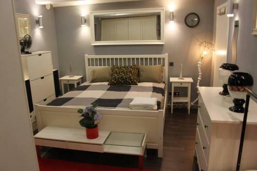Old Town Basement Apartments