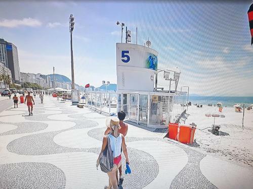 Apartamento Em Copacabana Com Vista Mar (posto 5)