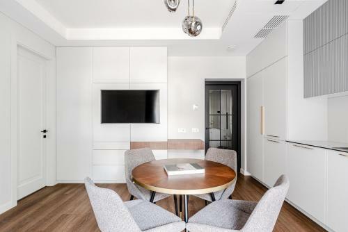 Luxurious Apartment In Vilnius Old Town By Reside Baltic